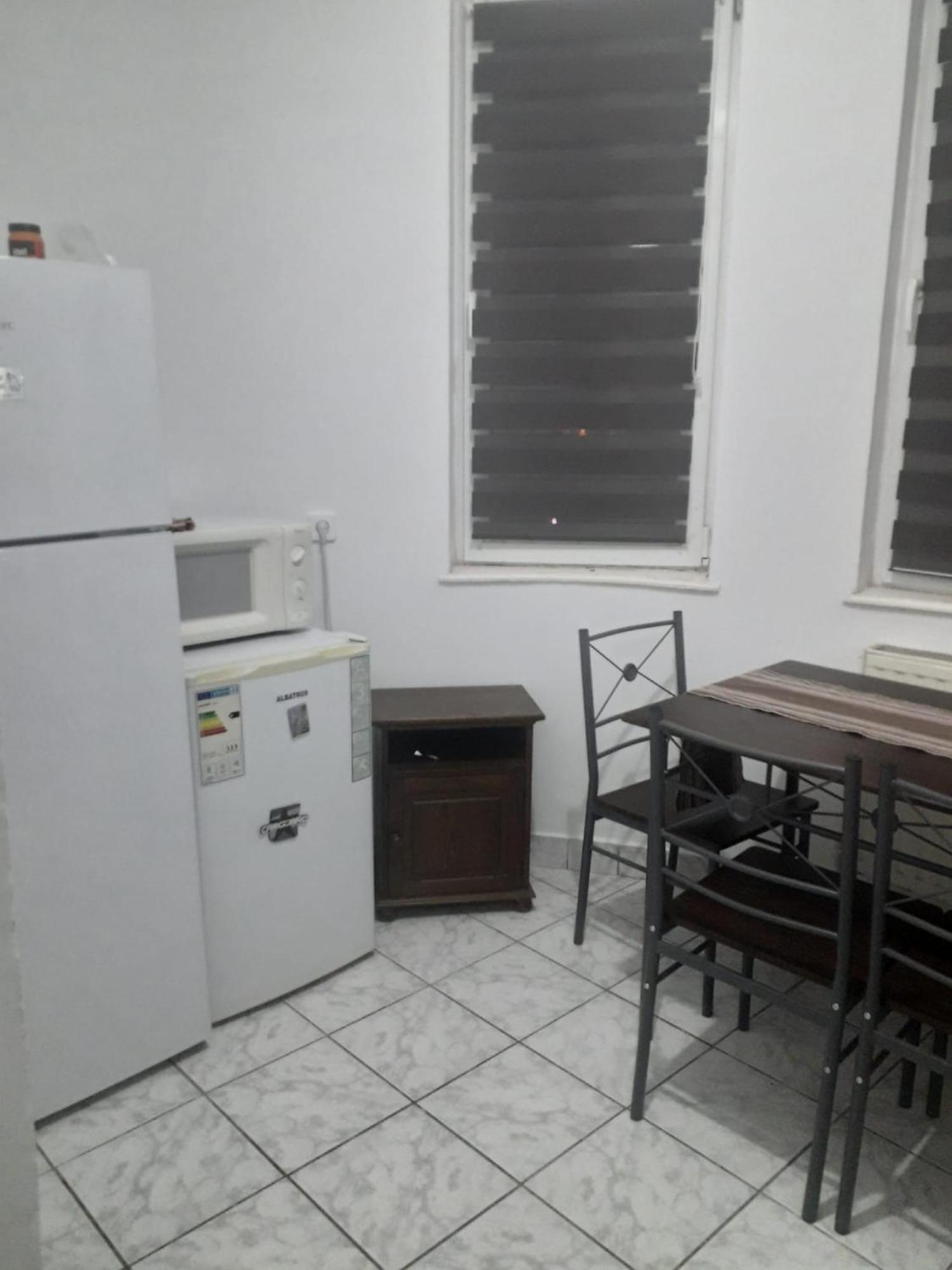 شقة Apartament Primitor Si Convenabil Pentru Buzunarul Tau أرادايا المظهر الخارجي الصورة